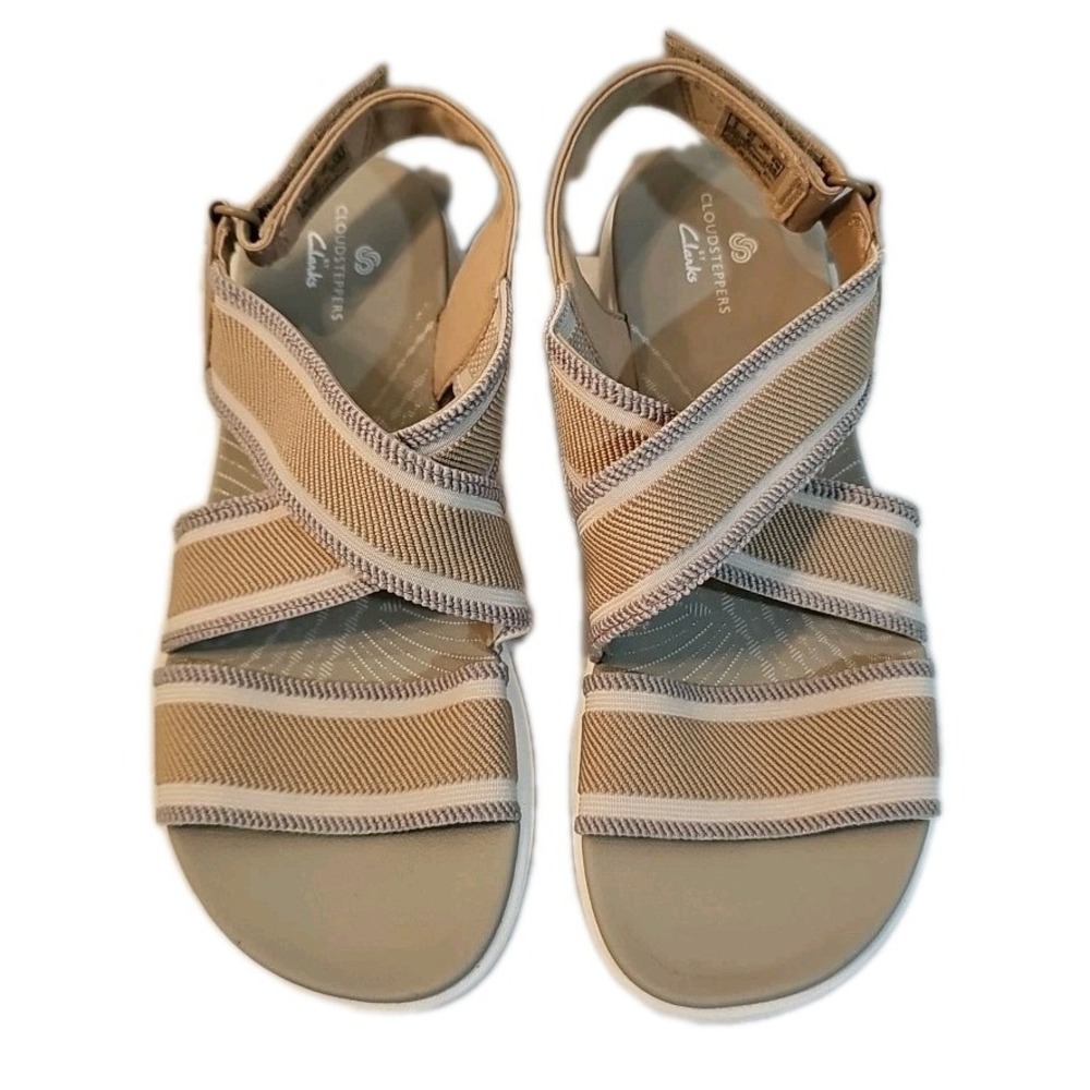 Clarks Women's Cloudsteppe Beige Flat Wedge Heel Cushioned Sz 8.5 M